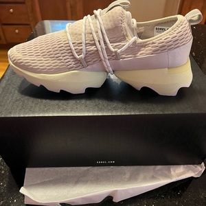 NWT Women’s Sorel Sneaker